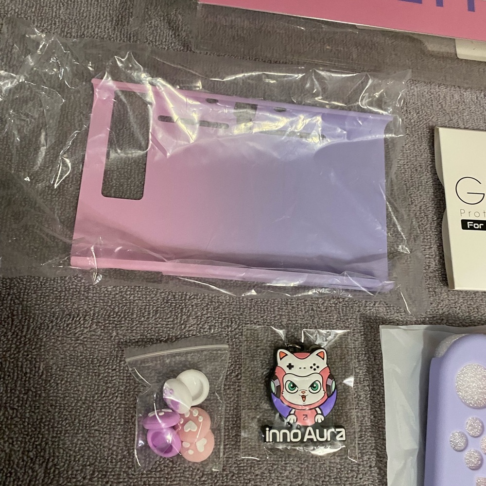 Nintendo Switch Accessories - Picture 2 of 6